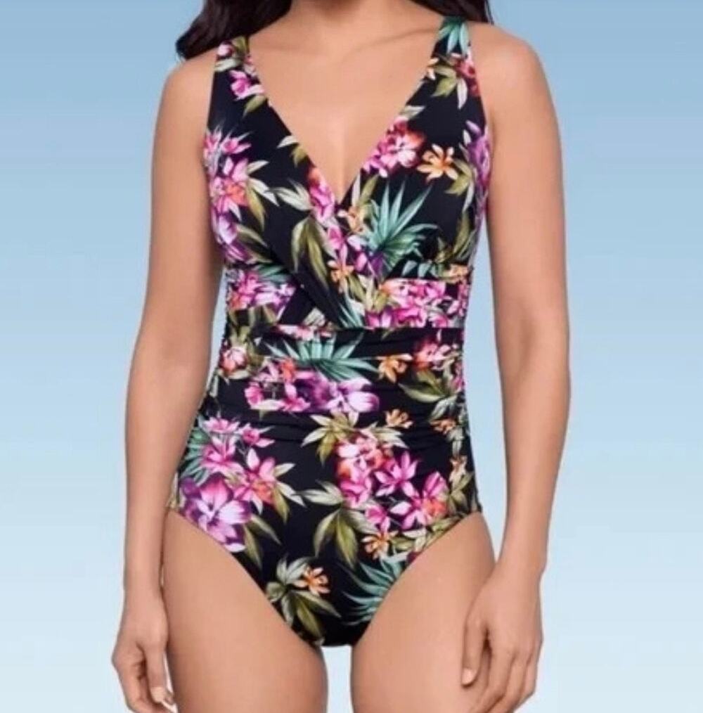 UPF 50 V-Neck Ruched One Piece Swimsuit Shape + Style by Aqua Green 6 NWT